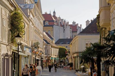 Forrás_ Baden bei Wien Copyright La..